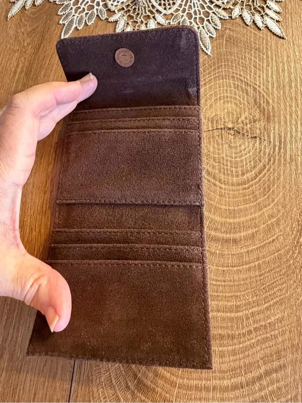 Dk Brown Tooled Leather Snap Wallet. Suede inside with 6 Card Slots. Very Nice!